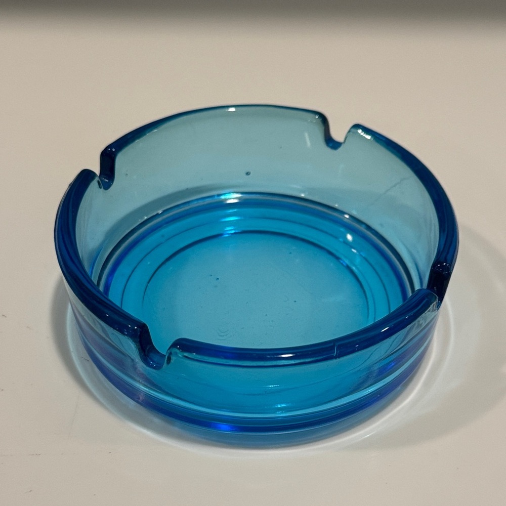 Vintage 1950s MCM Electric Blue Glass Retro Ashtray